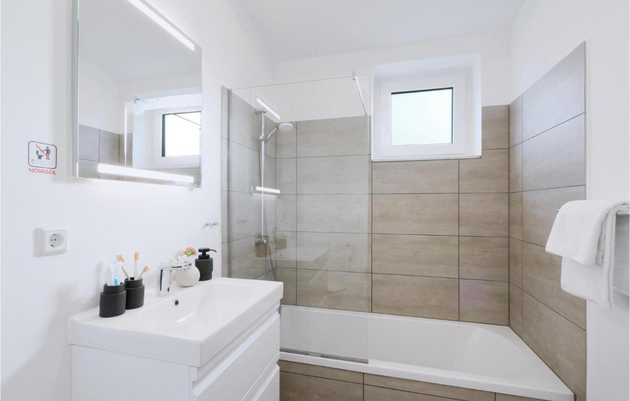 Cozy Home In Lembruch-Duemmer See With Wifi Luaran gambar